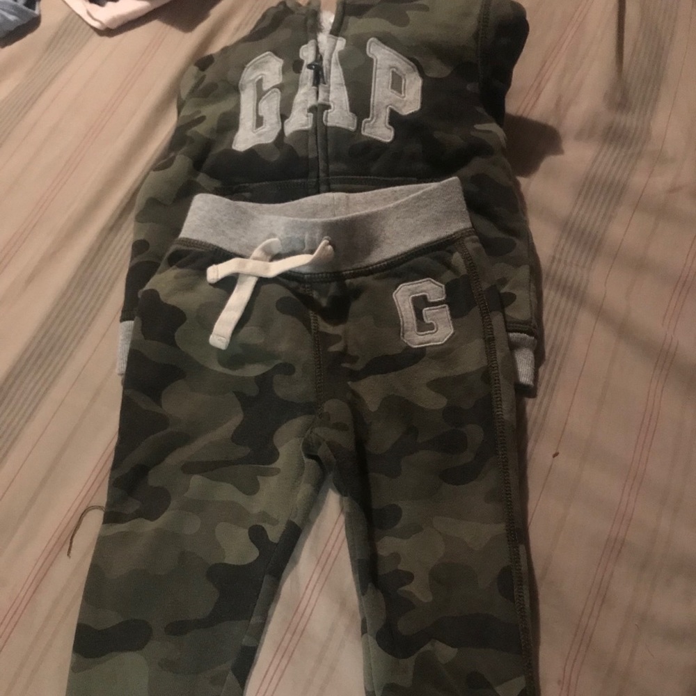 Baby boy gap sweatsuit